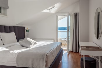 apartments mala laguna