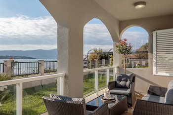 apartments mala laguna