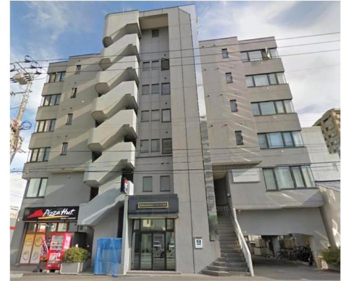 cozy and convenient royal heights