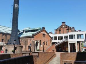 cozy and convenient royal heights