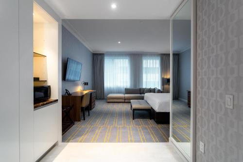 the sutton place hotel toronto