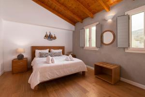 Andros 4 All Seasons Villas And Suites,,1 star