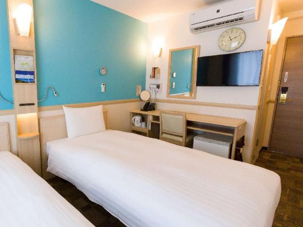 toyoko inn toride eki higashi guchi