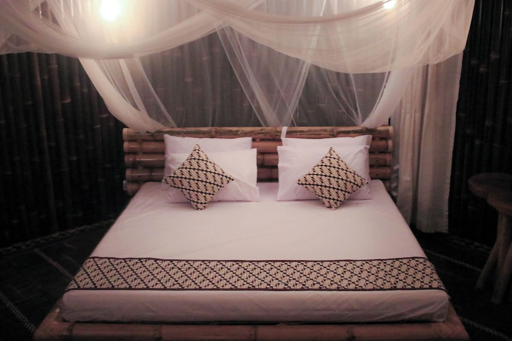 nikki peucang island resort