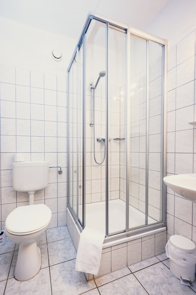 pension heinrich heine