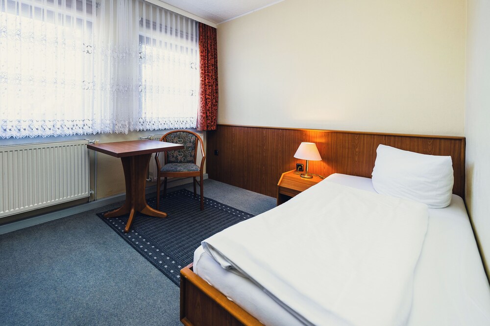 pension heinrich heine