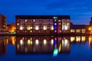 holiday inn express cardiff bay by ihg