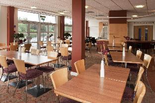 holiday inn express cardiff bay by ihg