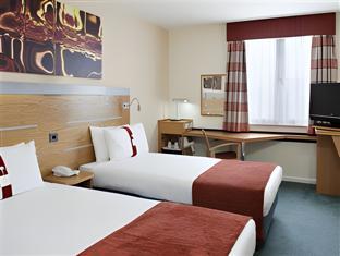 holiday inn express cardiff bay by ihg
