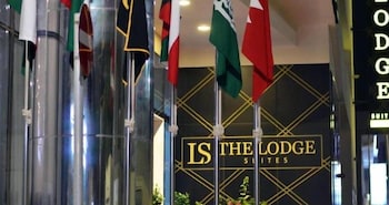 the lodge suites