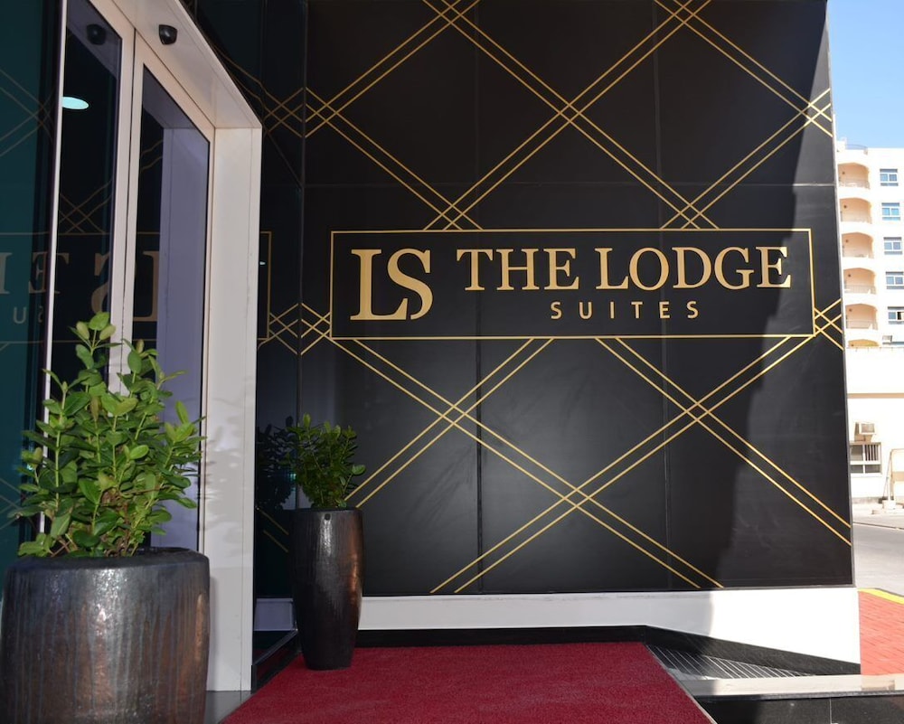 the lodge suites