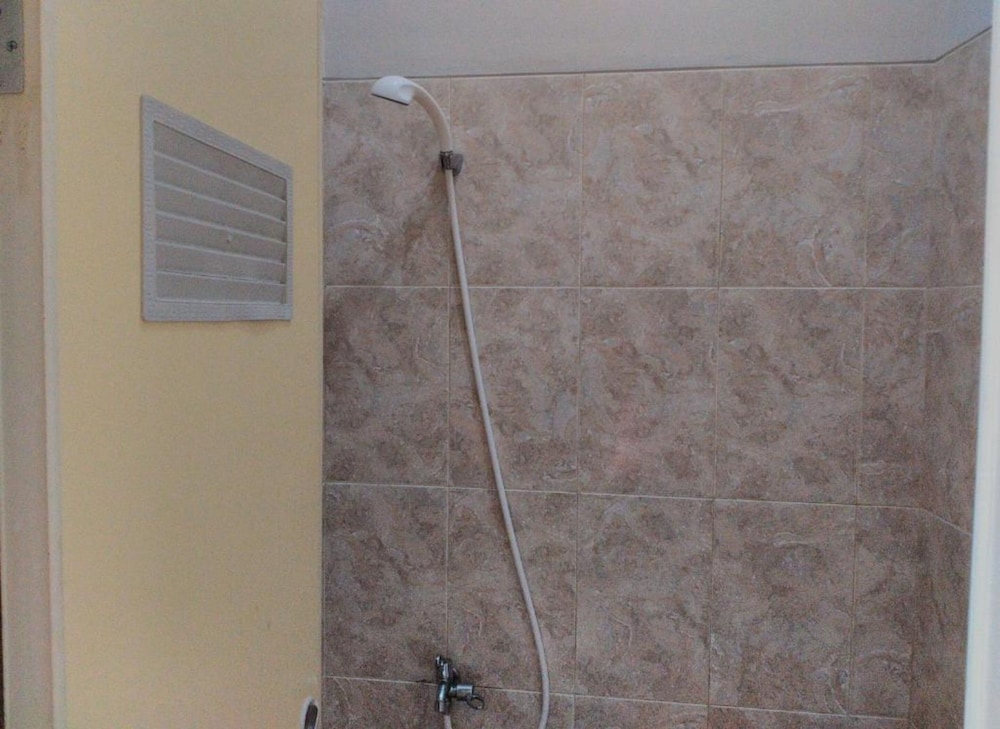 nabila syari guesthouse