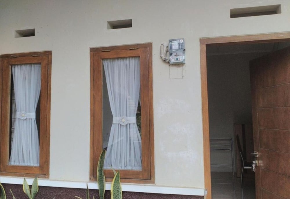 nabila syari guesthouse