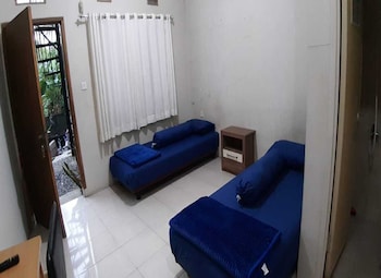 nabila syari guesthouse