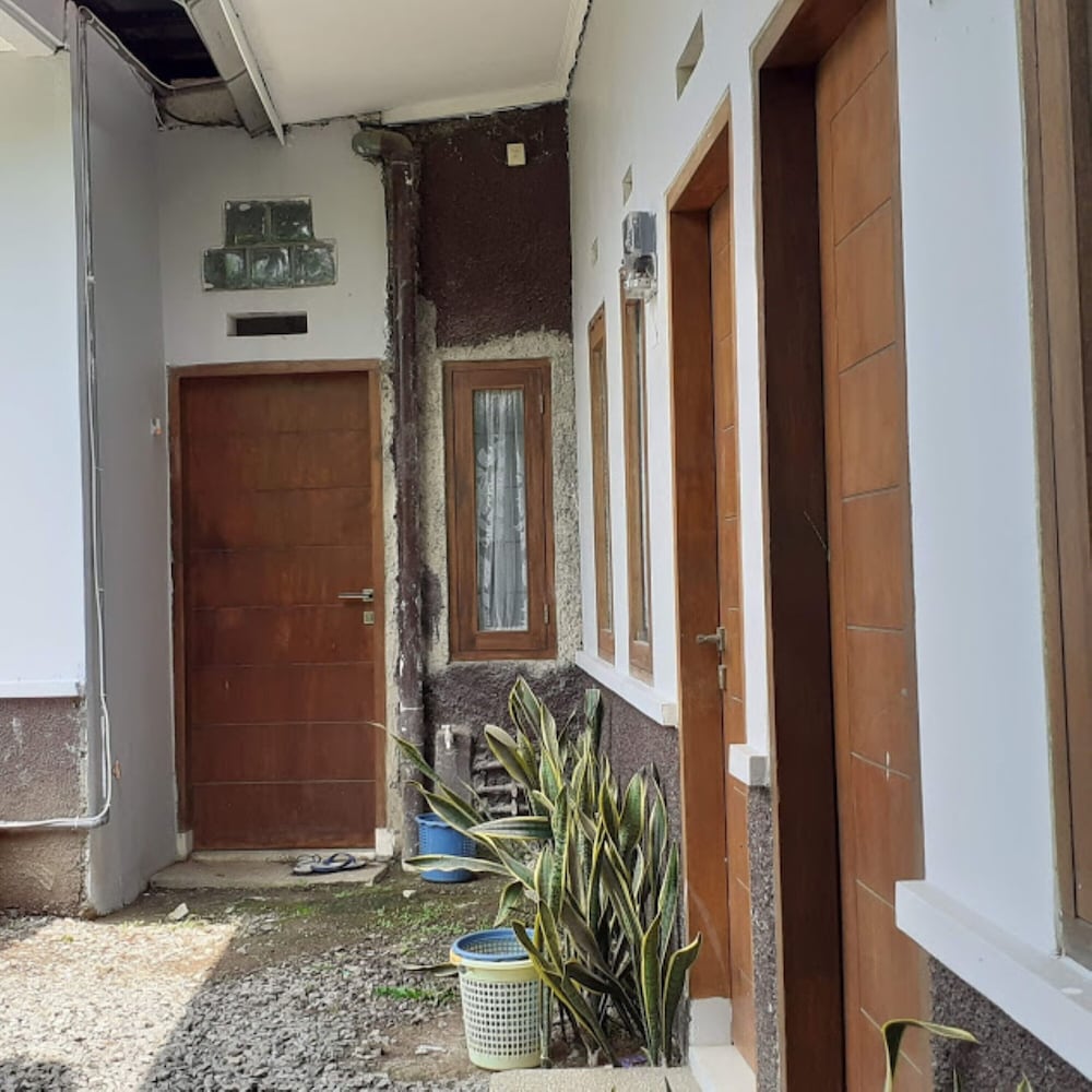 nabila syari guesthouse