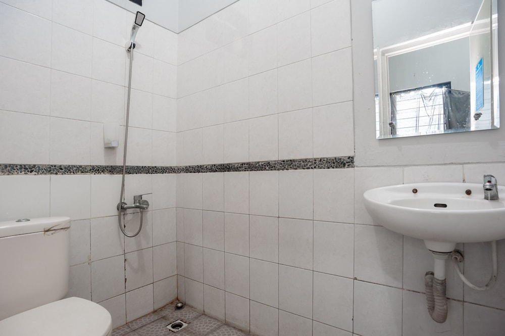 reddoorz syariah near margonda raya