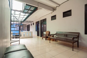 reddoorz syariah near margonda raya