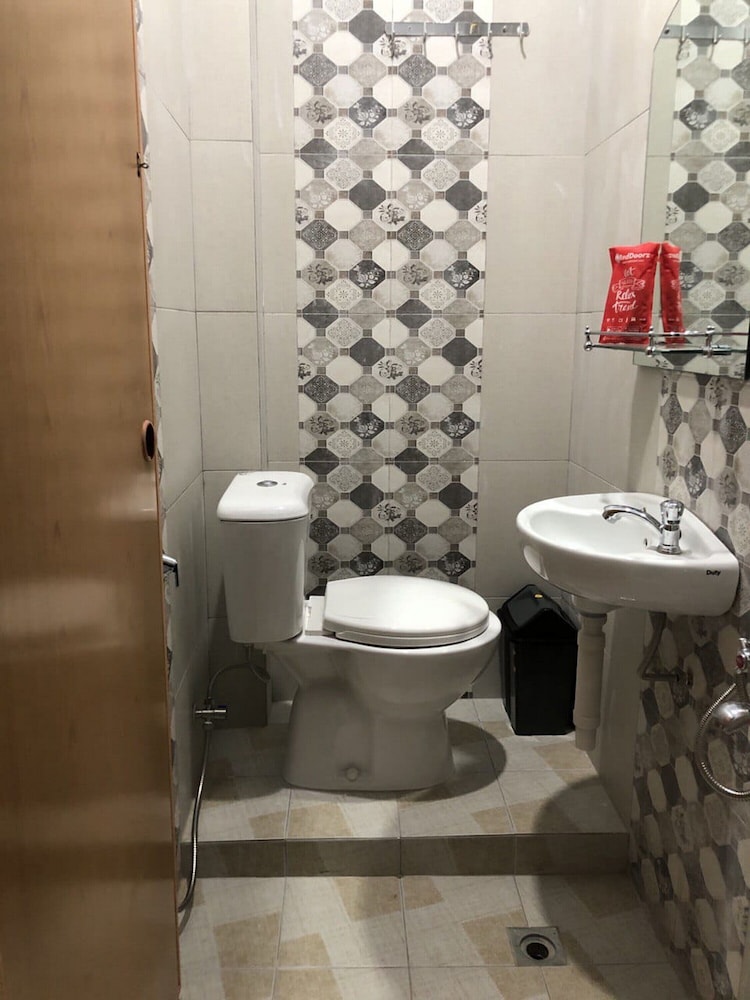 reddoorz near citraland gama city medan