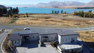lake tekapo