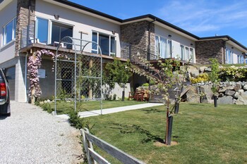 the mackenzie suites