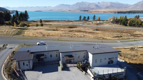 lake tekapo