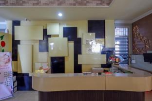 reddoorz plus syariah hotel boulevard luwuk