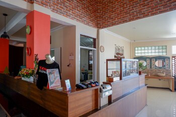 reddoorz plus syariah hotel boulevard luwuk