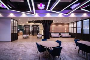 vix bangkok at victory monument