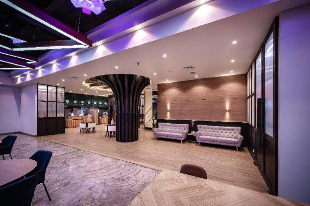 vix bangkok at victory monument