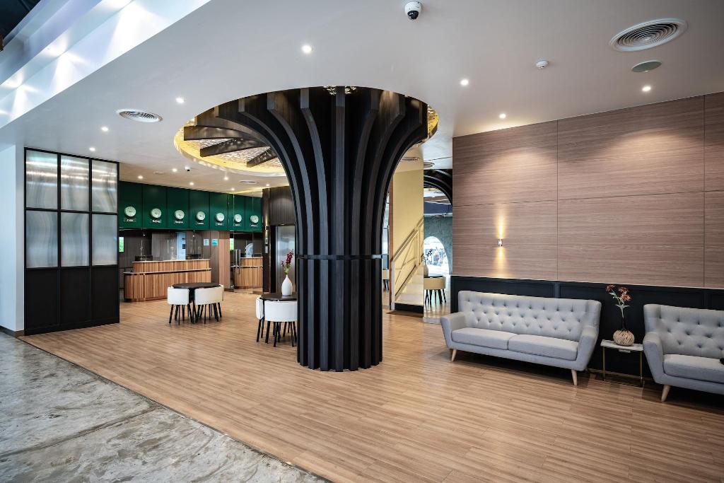 vix bangkok at victory monument