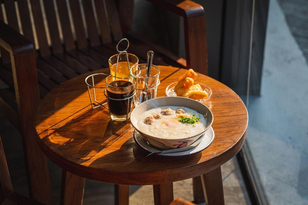 vix bangkok at victory monument