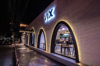 vix bangkok at victory monument