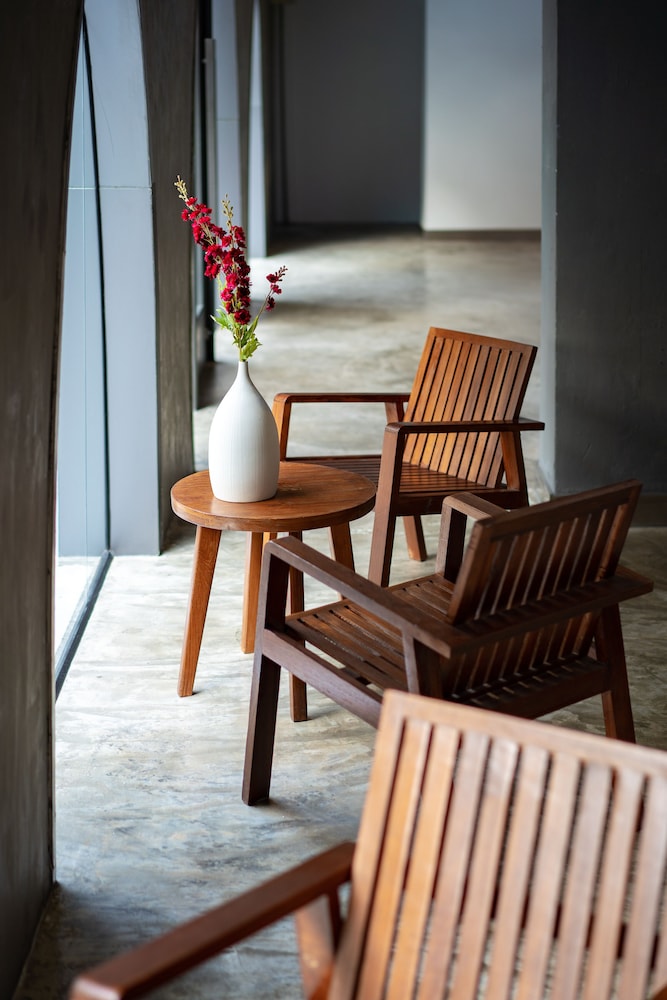 vix bangkok at victory monument