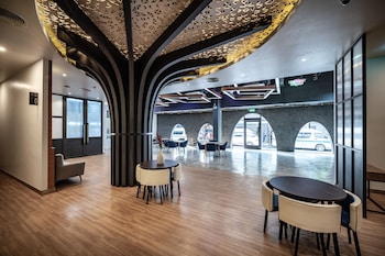 vix bangkok at victory monument