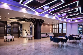 vix bangkok at victory monument