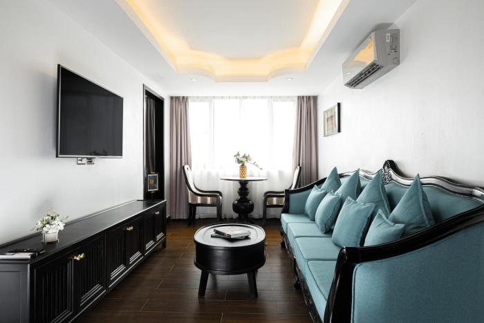 glory boutique suite