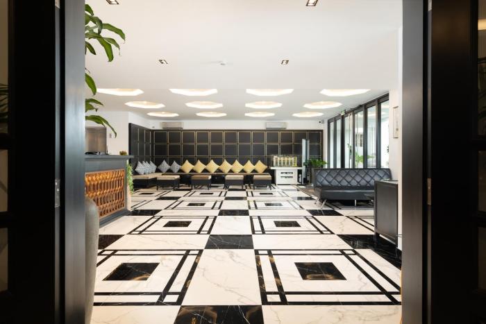 glory boutique suite