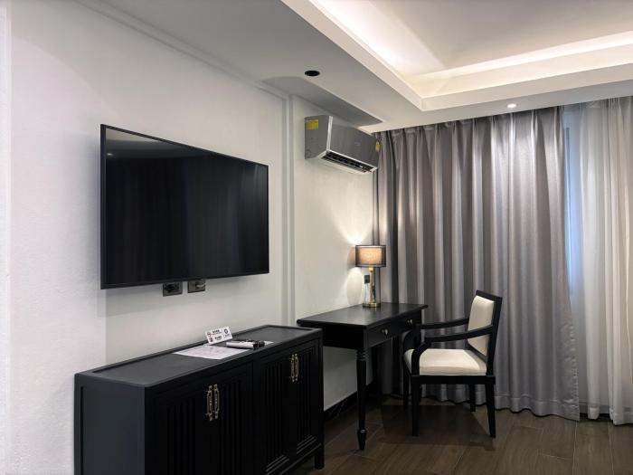 glory boutique suite