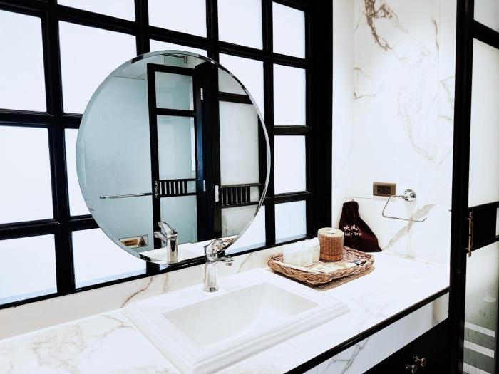 glory boutique suite