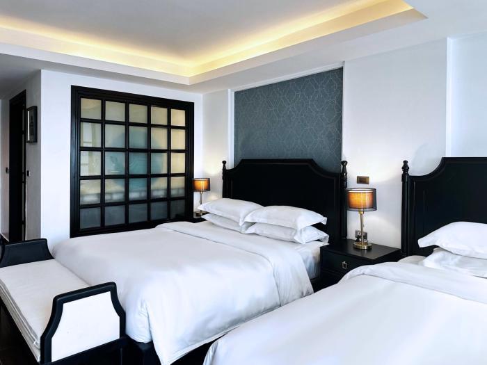 glory boutique suite