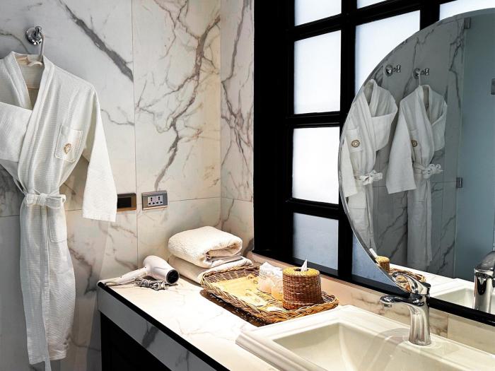 glory boutique suite