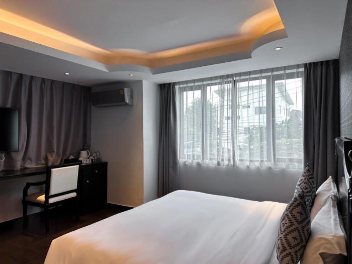 glory boutique suite