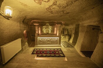 casia cave suites