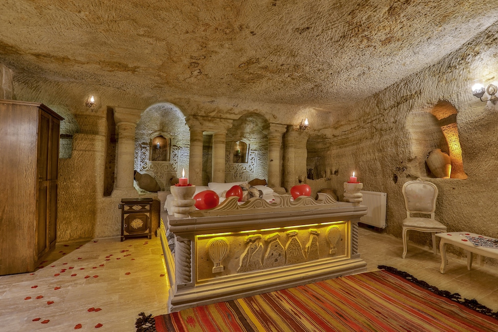 casia cave suites