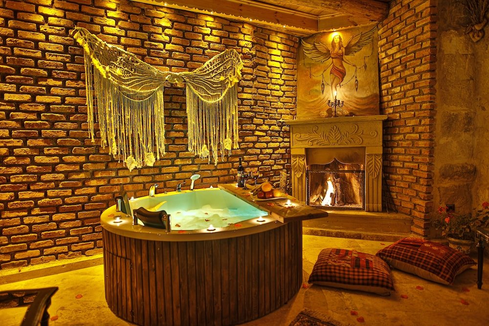 casia cave suites