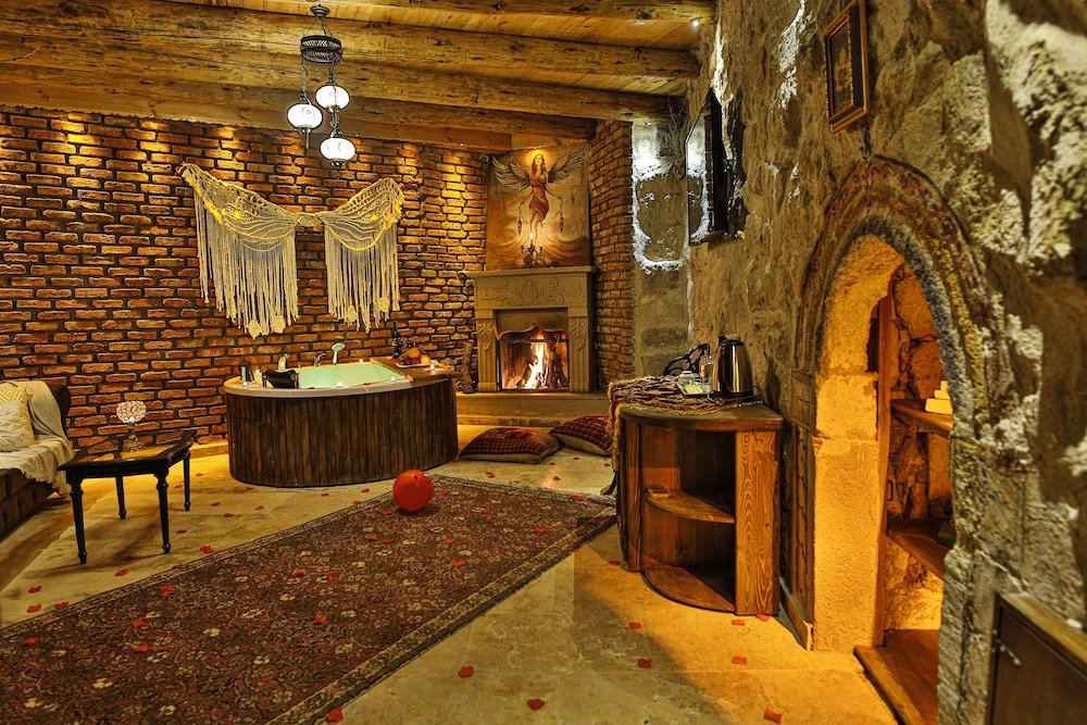 casia cave suites