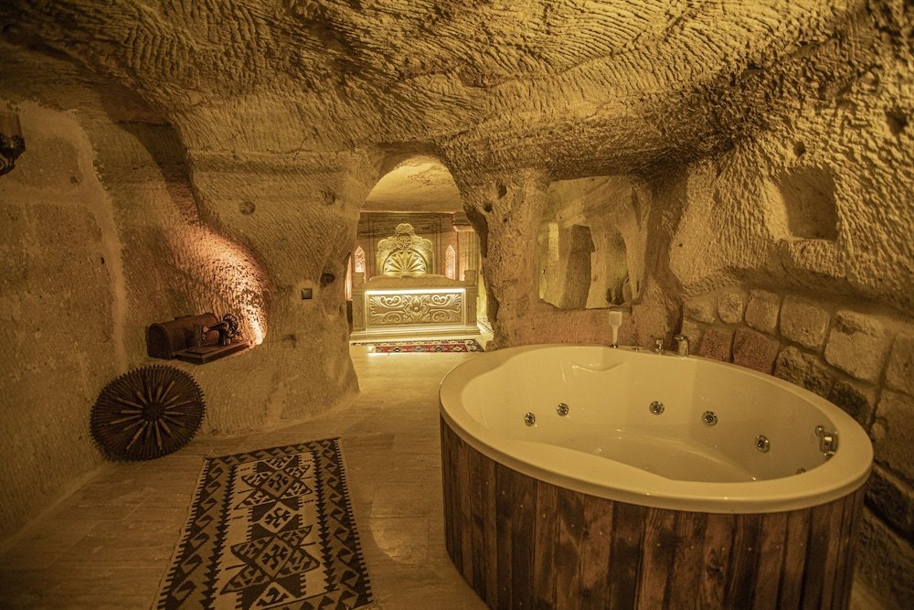 casia cave suites