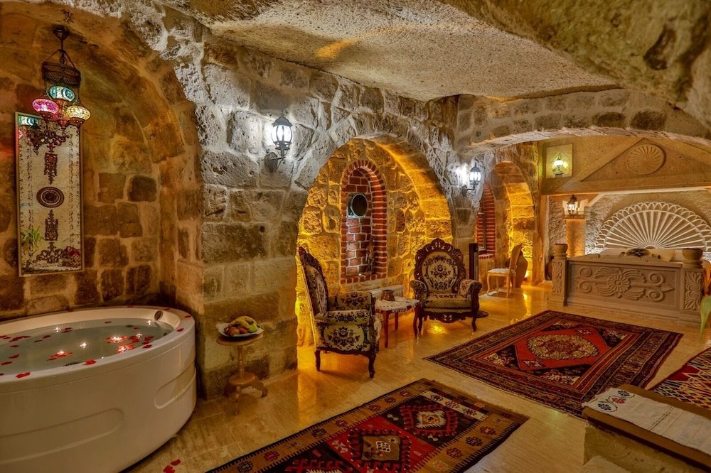 casia cave suites