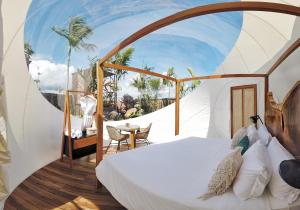 greenland bubble glamping