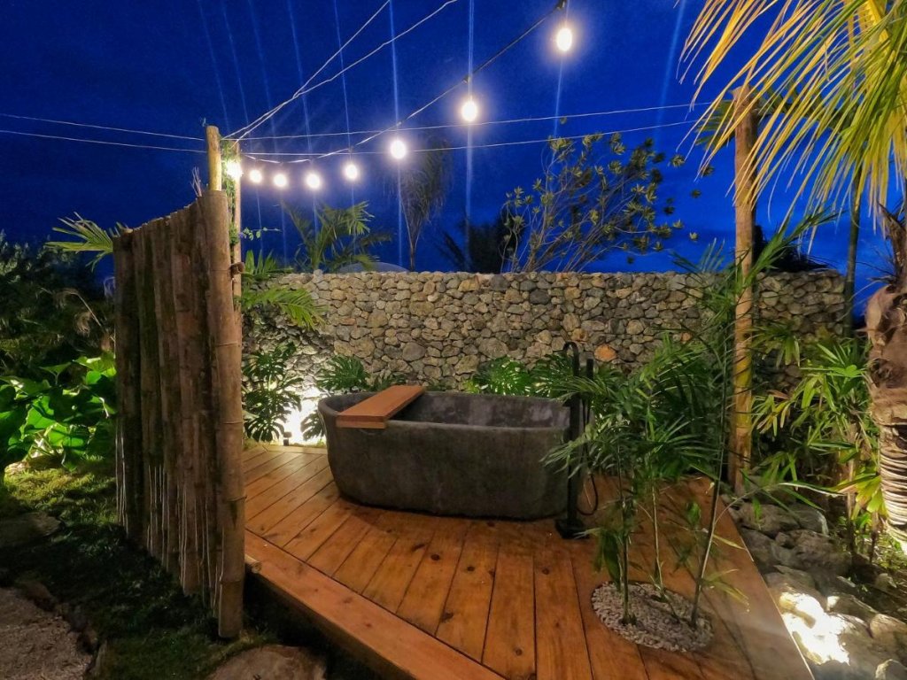 greenland bubble glamping